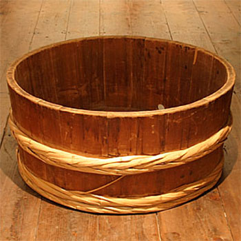 半切桶(はんぎりおけ)